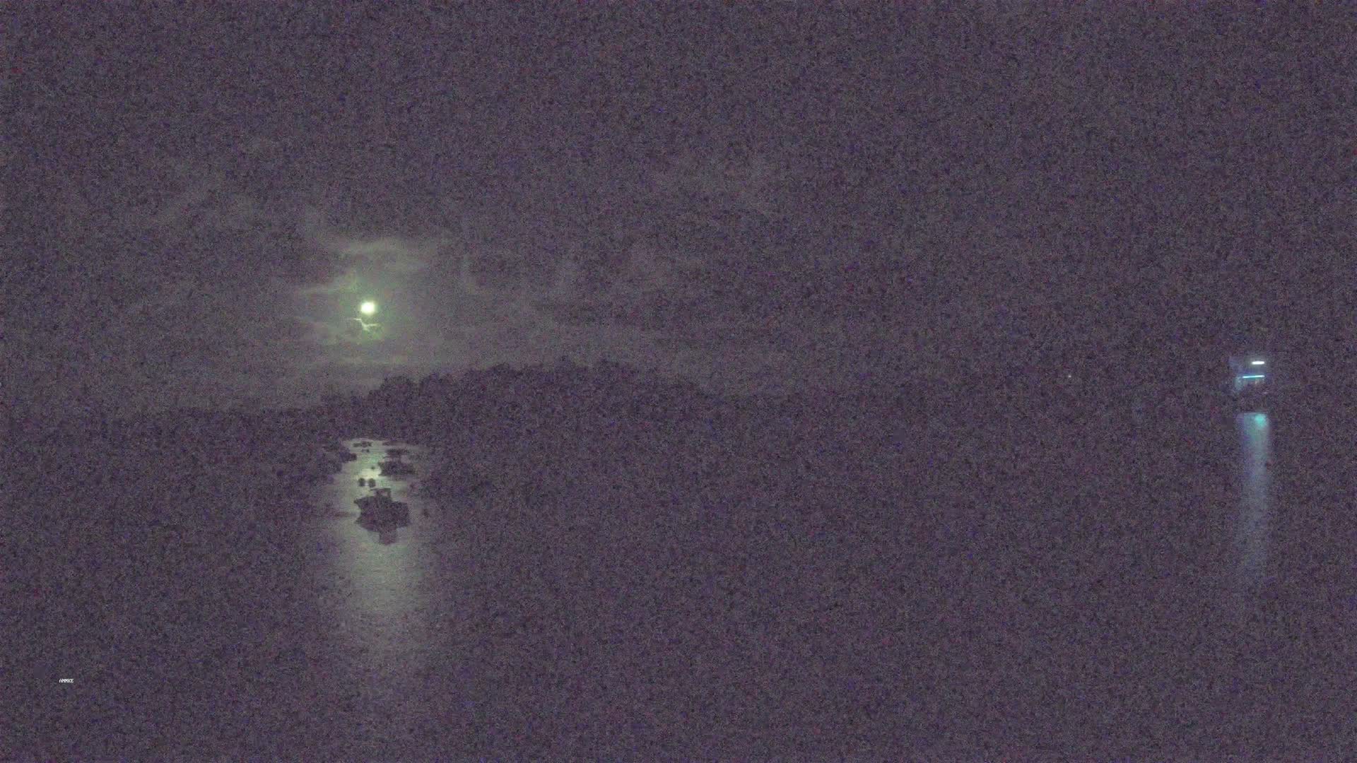 Port de Ploumanac'h Saint Perros-Guirec City View  Live Cam - Lannion, Cotes-d'Armor, Bretagne, France