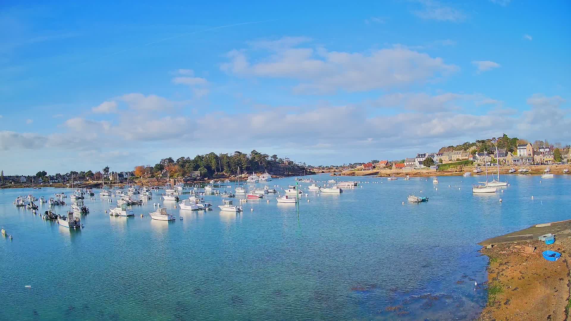 Port de Ploumanac'h Saint Perros-Guirec City View  Live Cam - Lannion, Cotes-d'Armor, Bretagne, France