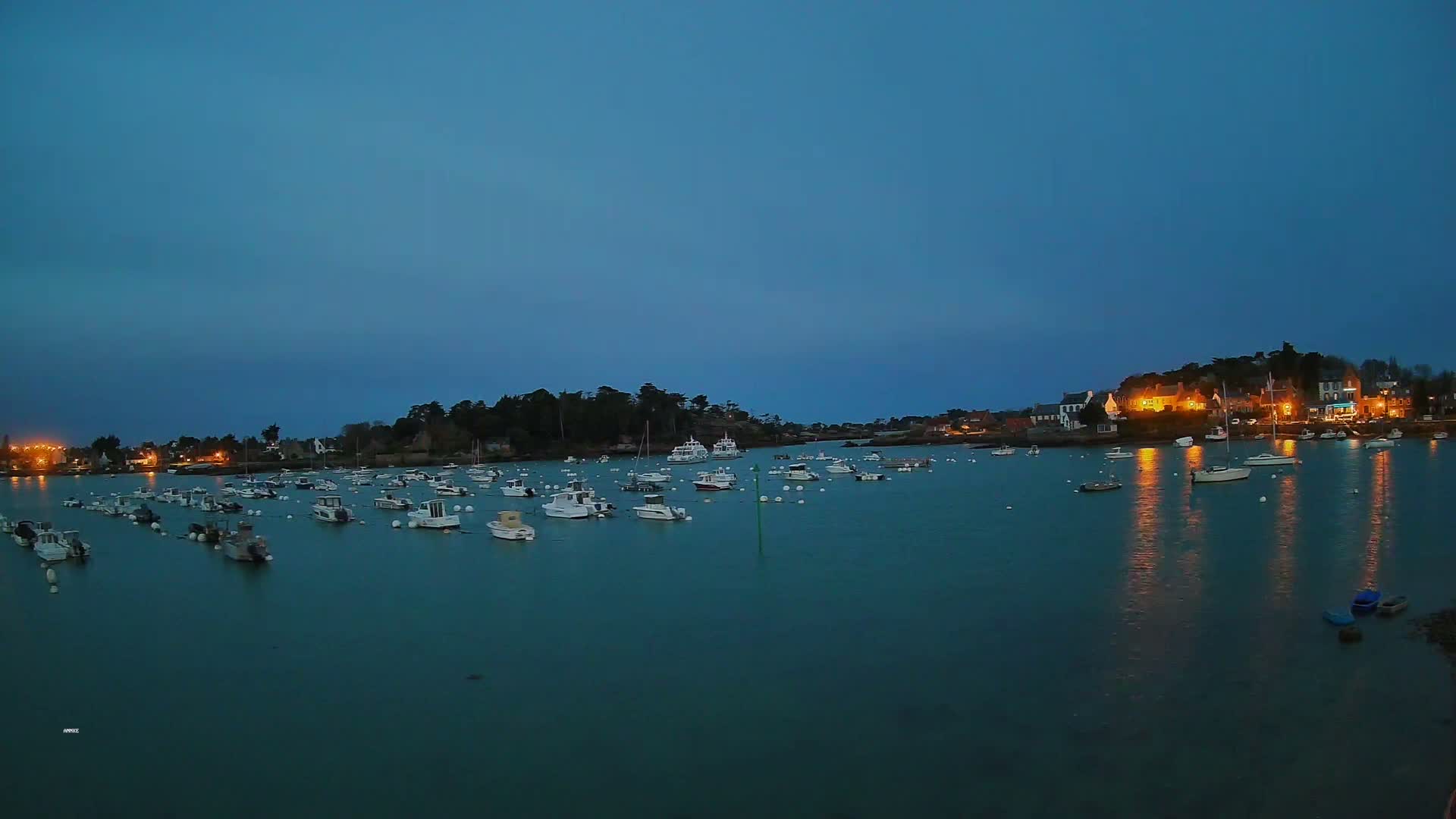 Port de Ploumanac'h Saint Perros-Guirec City View  Live Cam - Lannion, Cotes-d'Armor, Bretagne, France