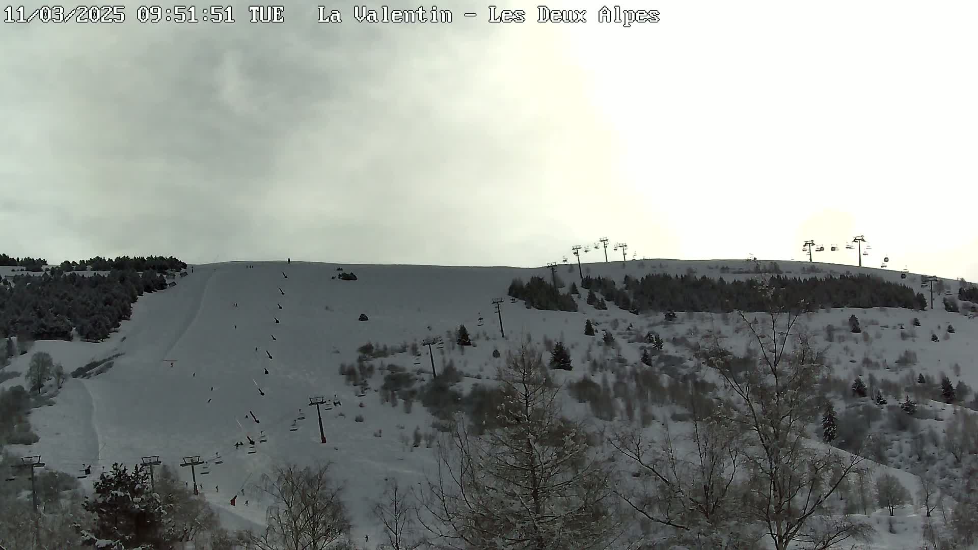French Alps, Les deux Alpes Ski Slopes Live Cam - Grenoble, Isere, Auvergne-Rhone-Alpes, France