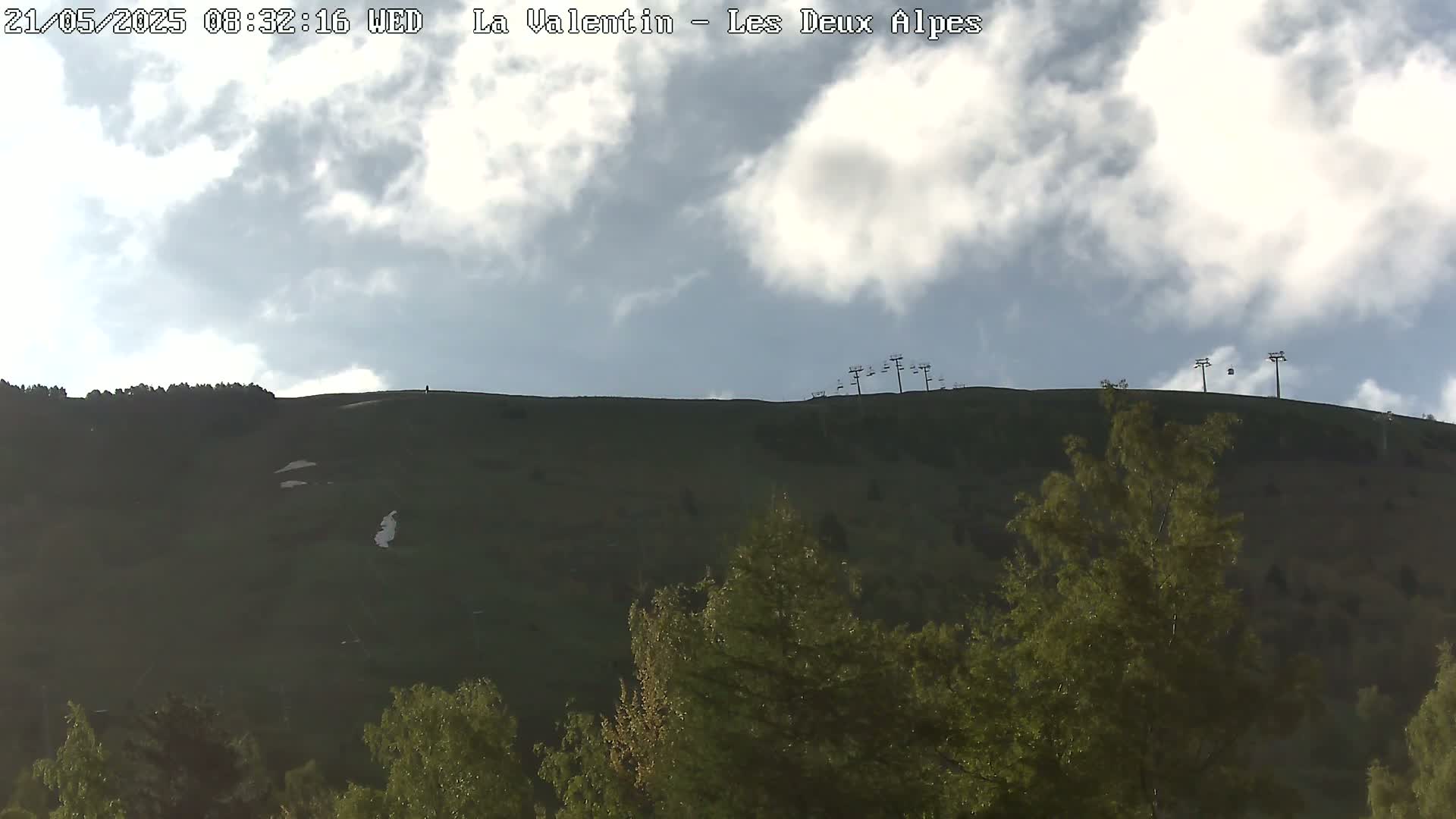 French Alps, Les deux Alpes Ski Slopes Live Cam - Grenoble, Isere, Auvergne-Rhone-Alpes, France