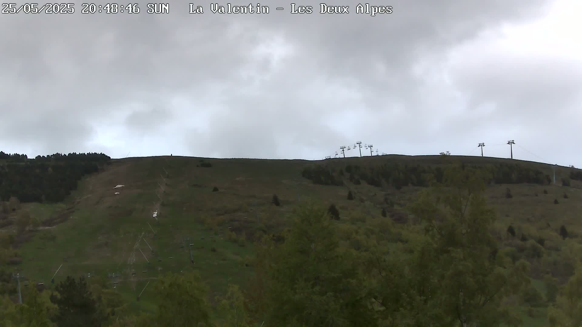 French Alps, Les deux Alpes Ski Slopes Live Cam - Grenoble, Isere, Auvergne-Rhone-Alpes, France