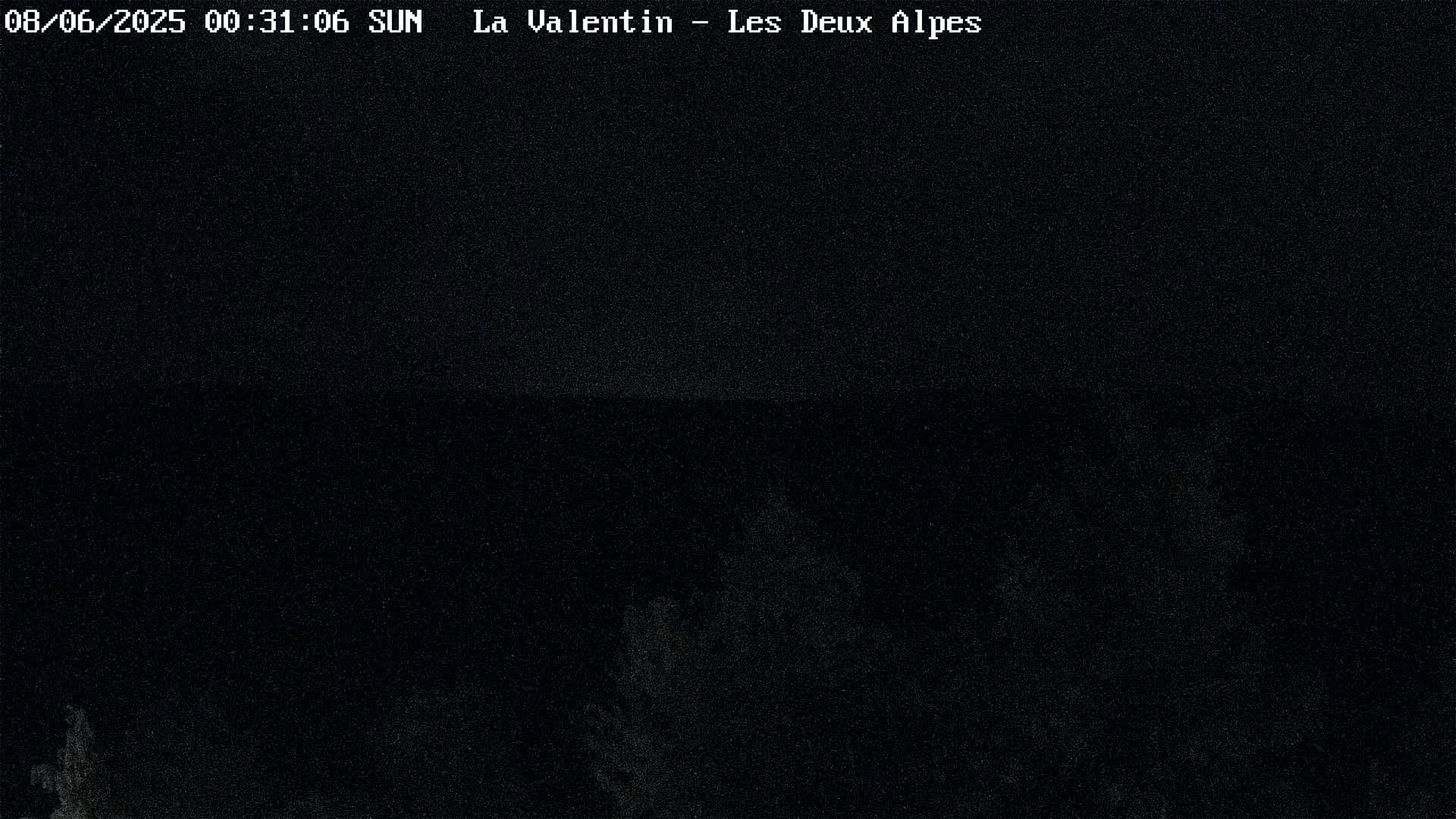 French Alps, Les deux Alpes Ski Slopes Live Cam - Grenoble, Isere, Auvergne-Rhone-Alpes, France