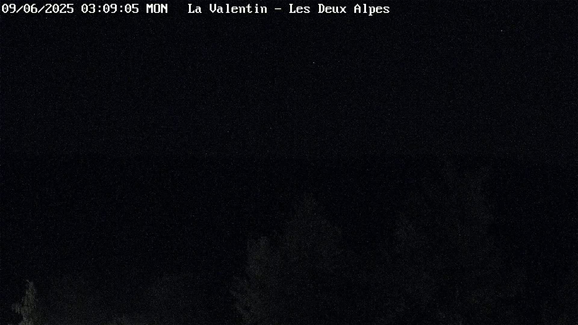 French Alps, Les deux Alpes Ski Slopes Live Cam - Grenoble, Isere, Auvergne-Rhone-Alpes, France