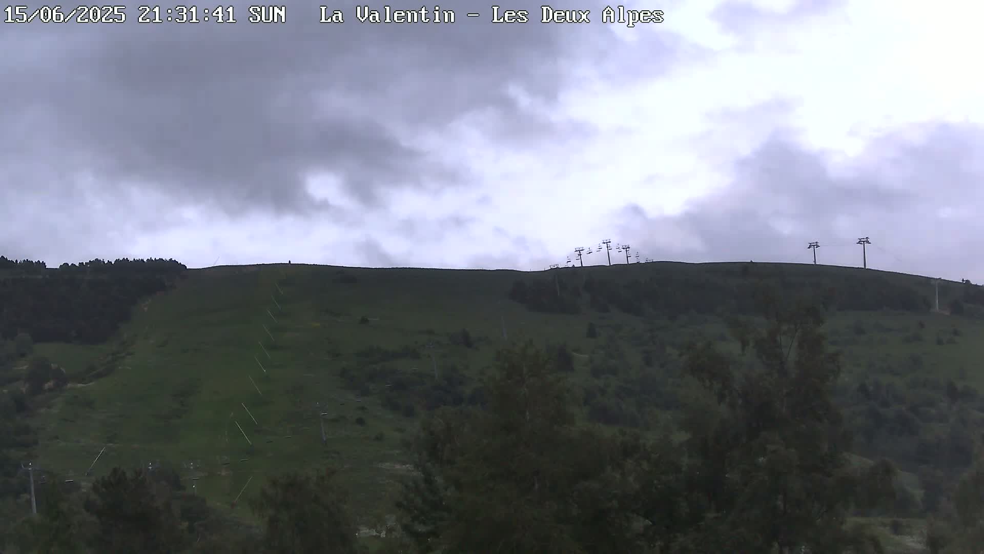 French Alps, Les deux Alpes Ski Slopes Live Cam - Grenoble, Isere, Auvergne-Rhone-Alpes, France