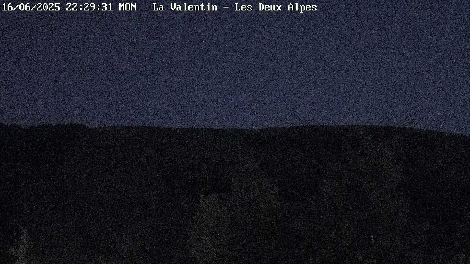 French Alps, Les deux Alpes Ski Slopes Live Cam - Grenoble, Isere, Auvergne-Rhone-Alpes, France