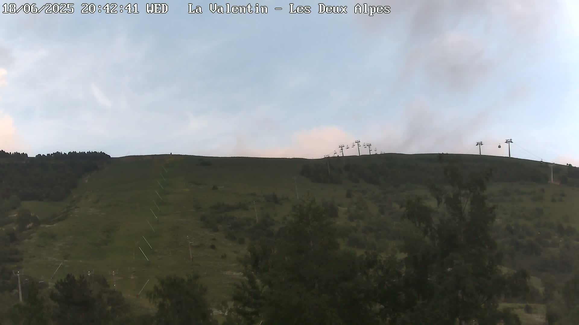 French Alps, Les deux Alpes Ski Slopes Live Cam - Grenoble, Isere, Auvergne-Rhone-Alpes, France