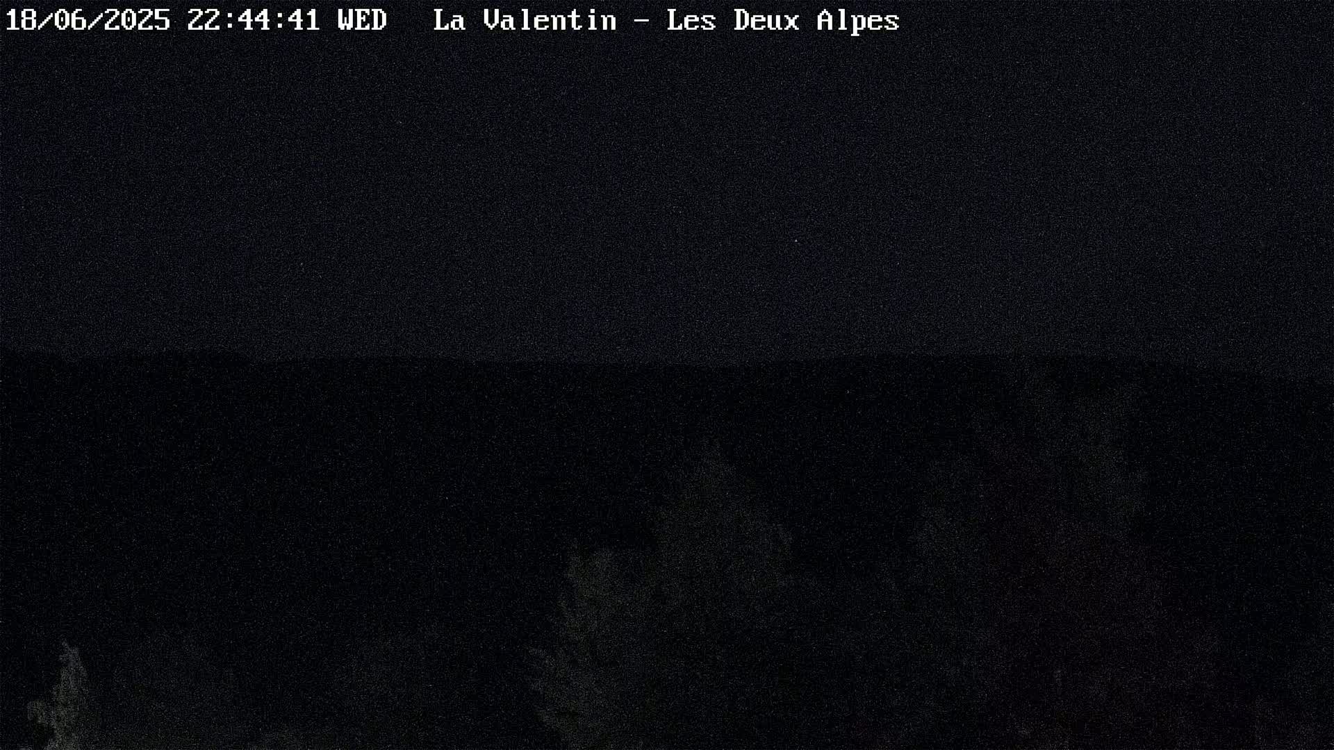 French Alps, Les deux Alpes Ski Slopes Live Cam - Grenoble, Isere, Auvergne-Rhone-Alpes, France