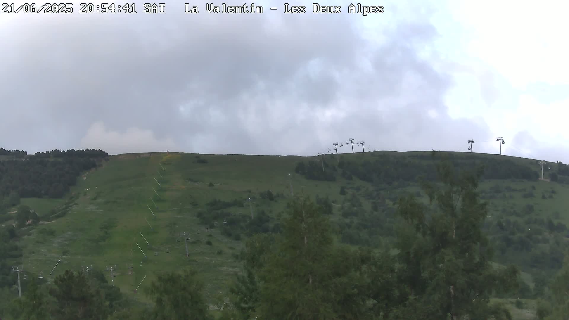 French Alps, Les deux Alpes Ski Slopes Live Cam - Grenoble, Isere, Auvergne-Rhone-Alpes, France