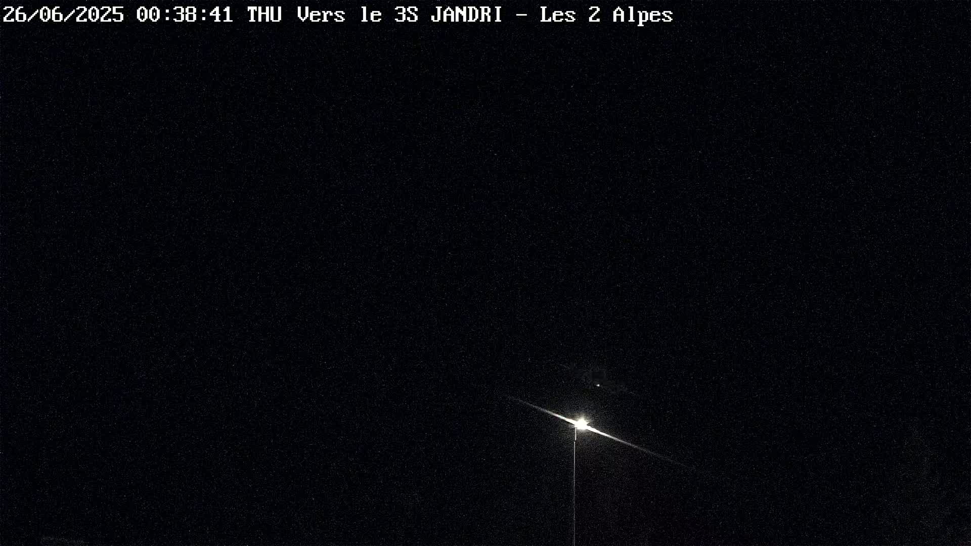 French Alps, Les deux Alpes Ski Slopes Live Cam - Grenoble, Isere, Auvergne-Rhone-Alpes, France