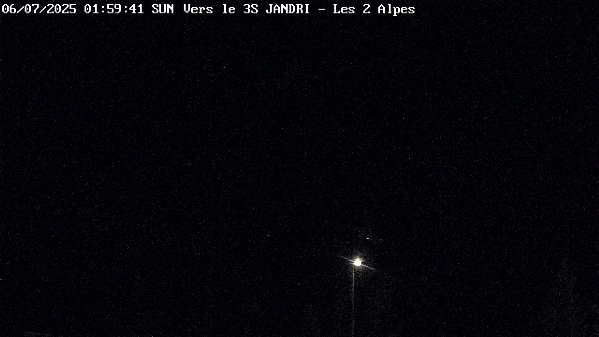 French Alps, Les deux Alpes Ski Slopes Live Cam - Grenoble, Isere, Auvergne-Rhone-Alpes, France