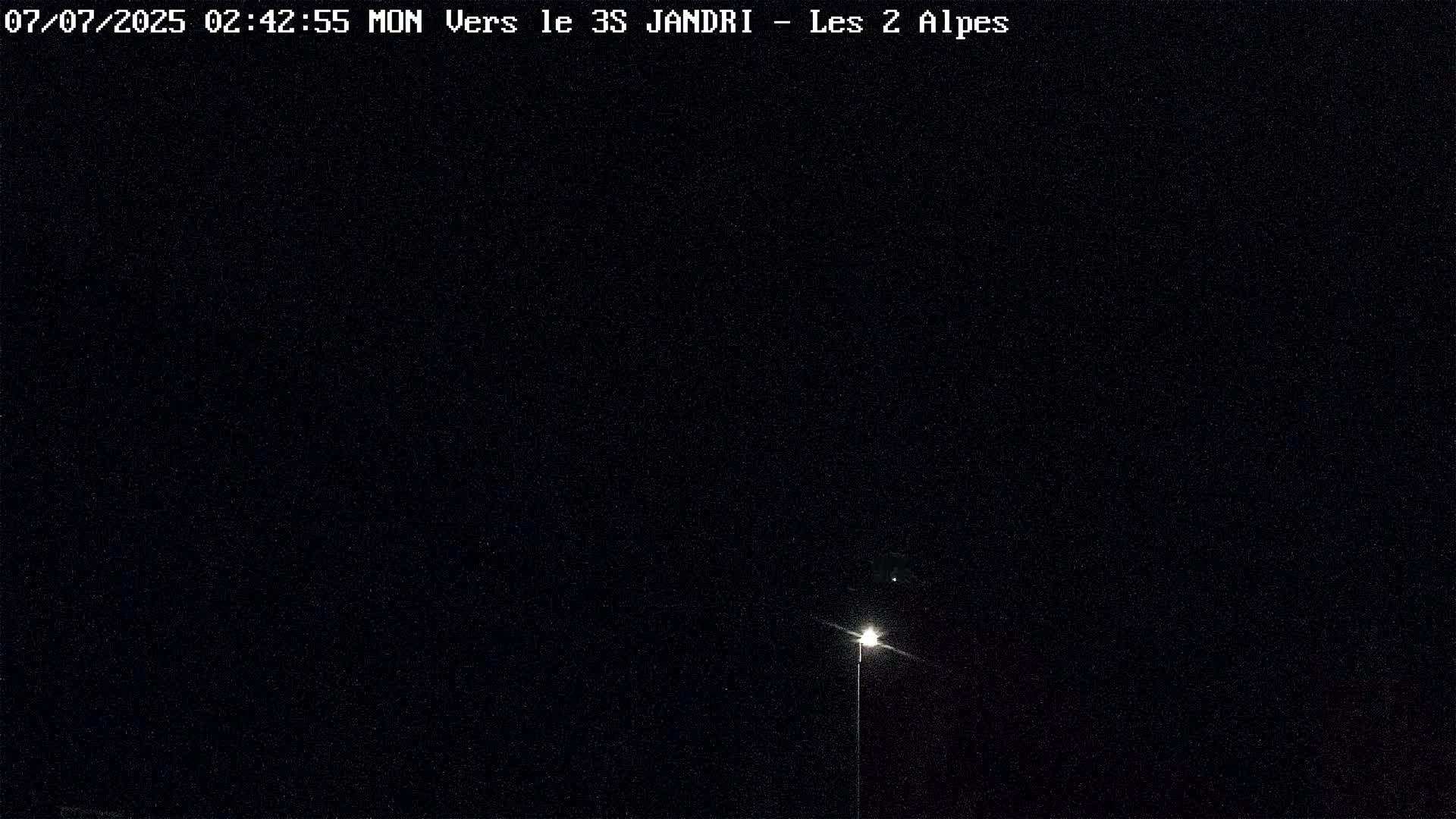 French Alps, Les deux Alpes Ski Slopes Live Cam - Grenoble, Isere, Auvergne-Rhone-Alpes, France