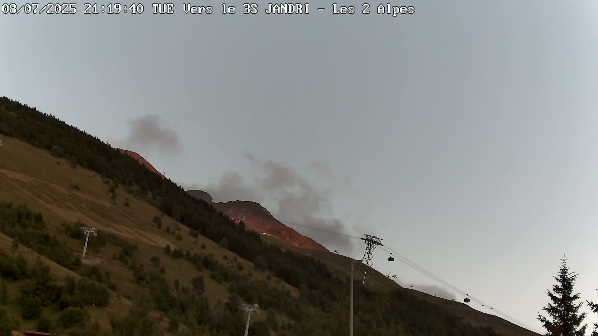 French Alps, Les deux Alpes Ski Slopes Live Cam - Grenoble, Isere, Auvergne-Rhone-Alpes, France