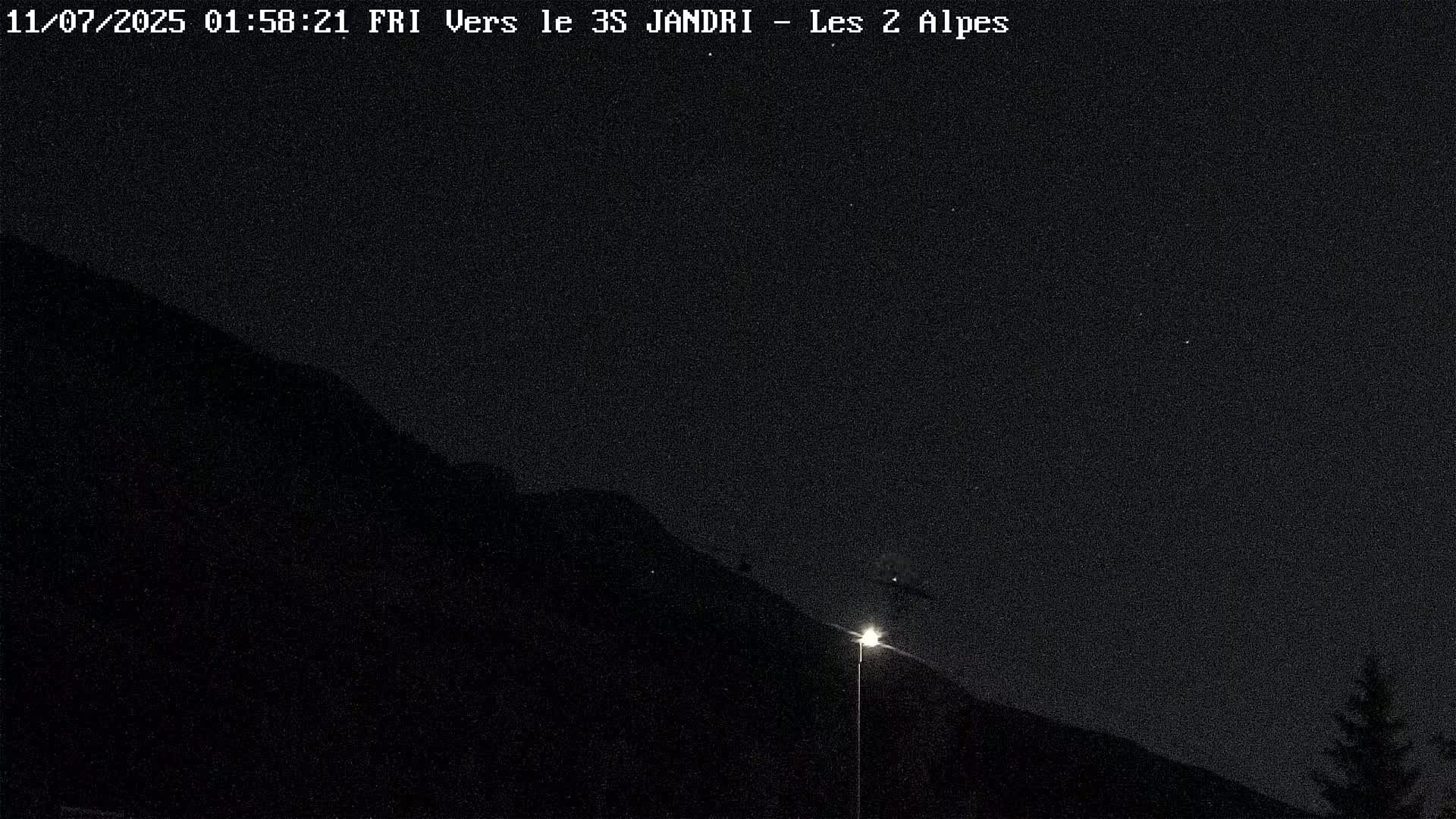 French Alps, Les deux Alpes Ski Slopes Live Cam - Grenoble, Isere, Auvergne-Rhone-Alpes, France
