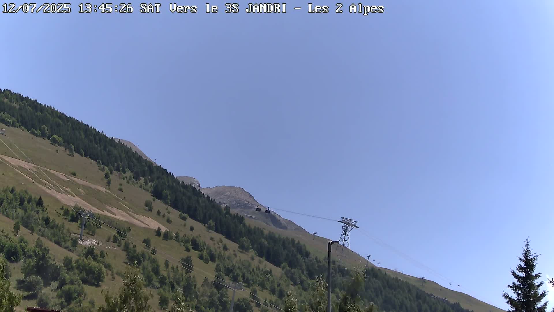 French Alps, Les deux Alpes Ski Slopes Live Cam - Grenoble, Isere, Auvergne-Rhone-Alpes, France