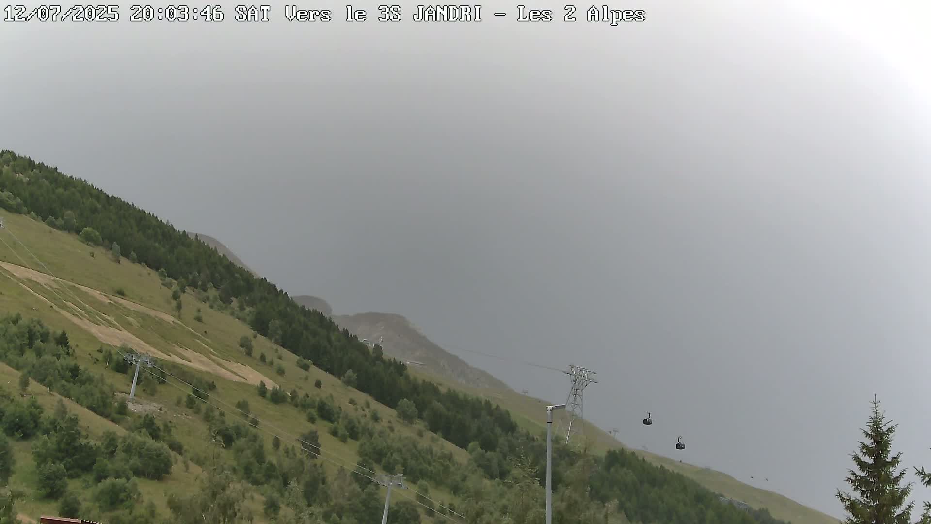 French Alps, Les deux Alpes Ski Slopes Live Cam - Grenoble, Isere, Auvergne-Rhone-Alpes, France