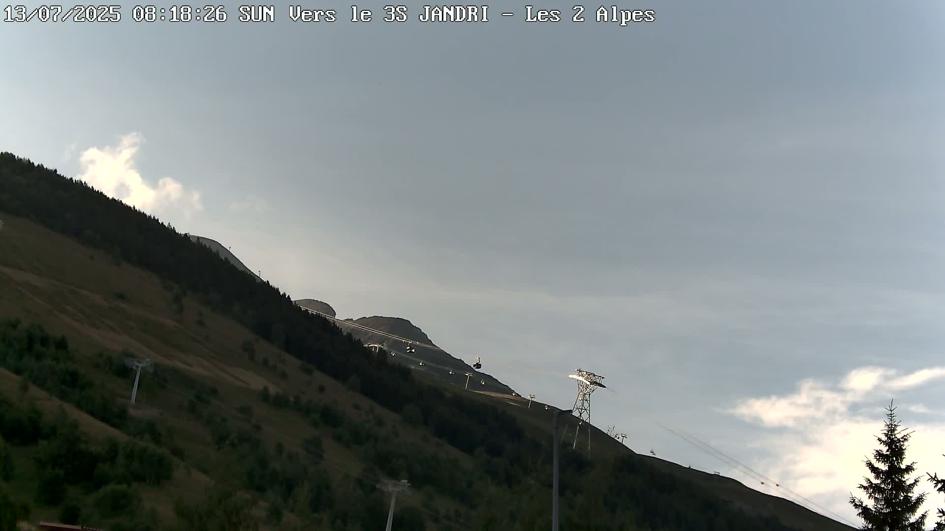 French Alps, Les deux Alpes Ski Slopes Live Cam - Grenoble, Isere, Auvergne-Rhone-Alpes, France