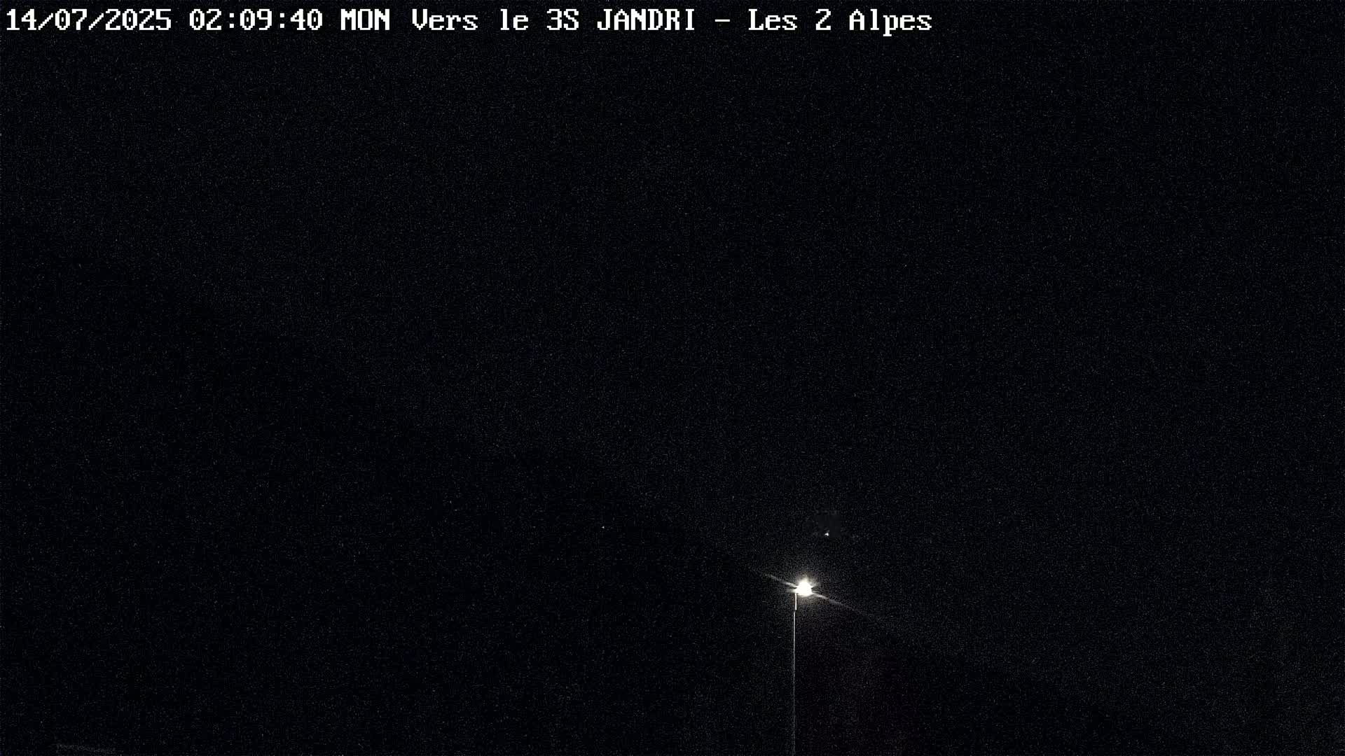 French Alps, Les deux Alpes Ski Slopes Live Cam - Grenoble, Isere, Auvergne-Rhone-Alpes, France
