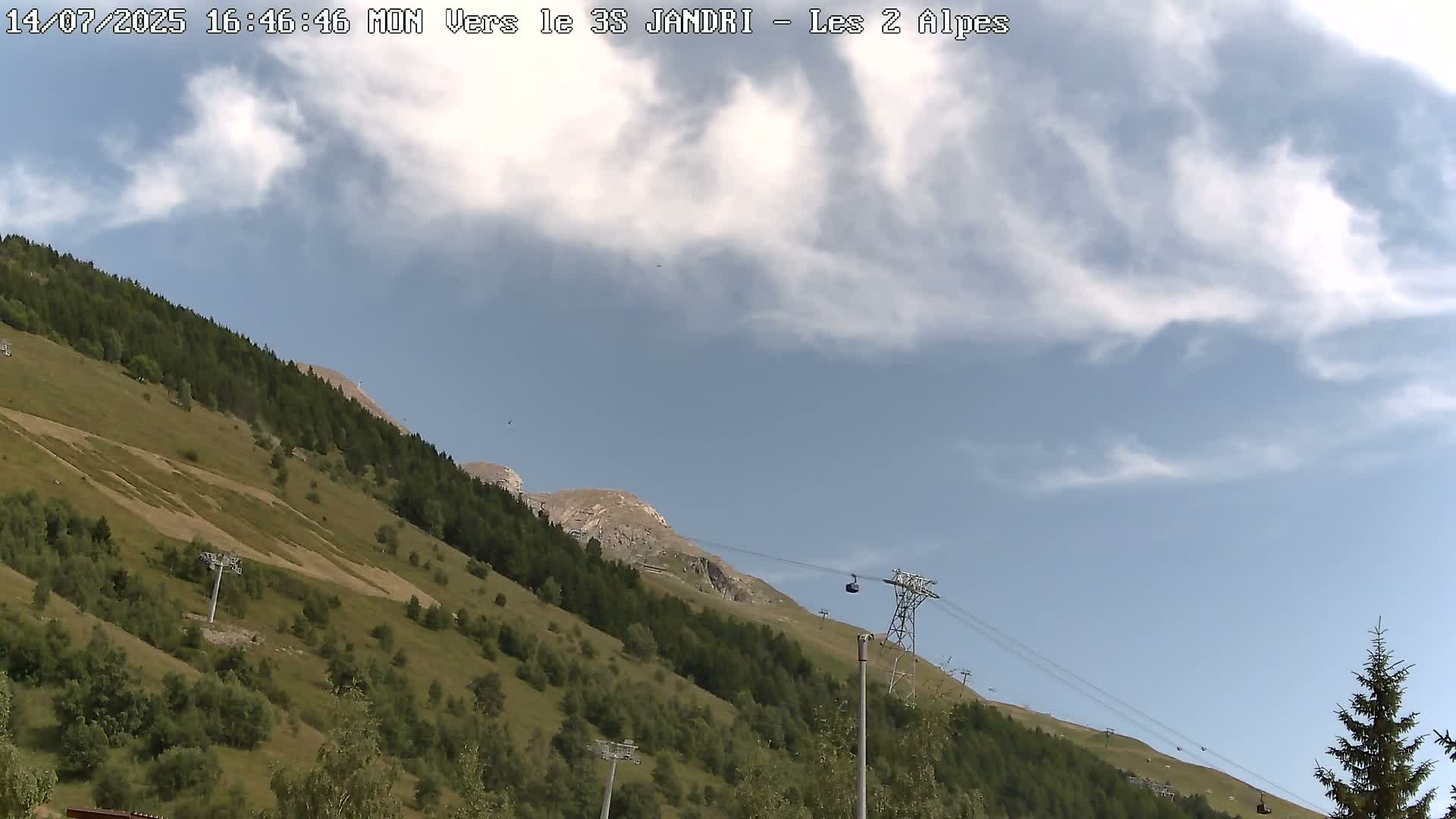 French Alps, Les deux Alpes Ski Slopes Live Cam - Grenoble, Isere, Auvergne-Rhone-Alpes, France
