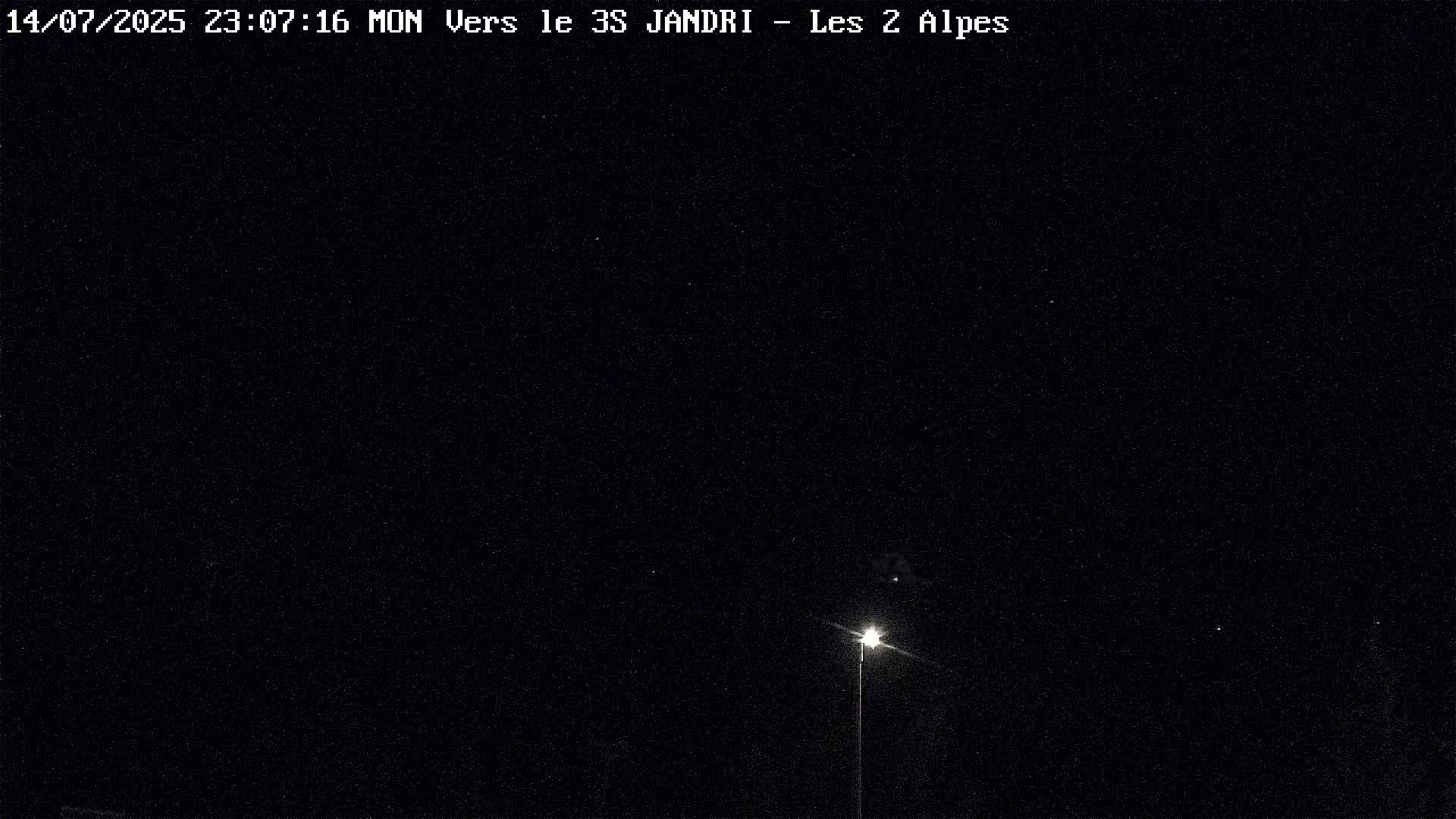French Alps, Les deux Alpes Ski Slopes Live Cam - Grenoble, Isere, Auvergne-Rhone-Alpes, France