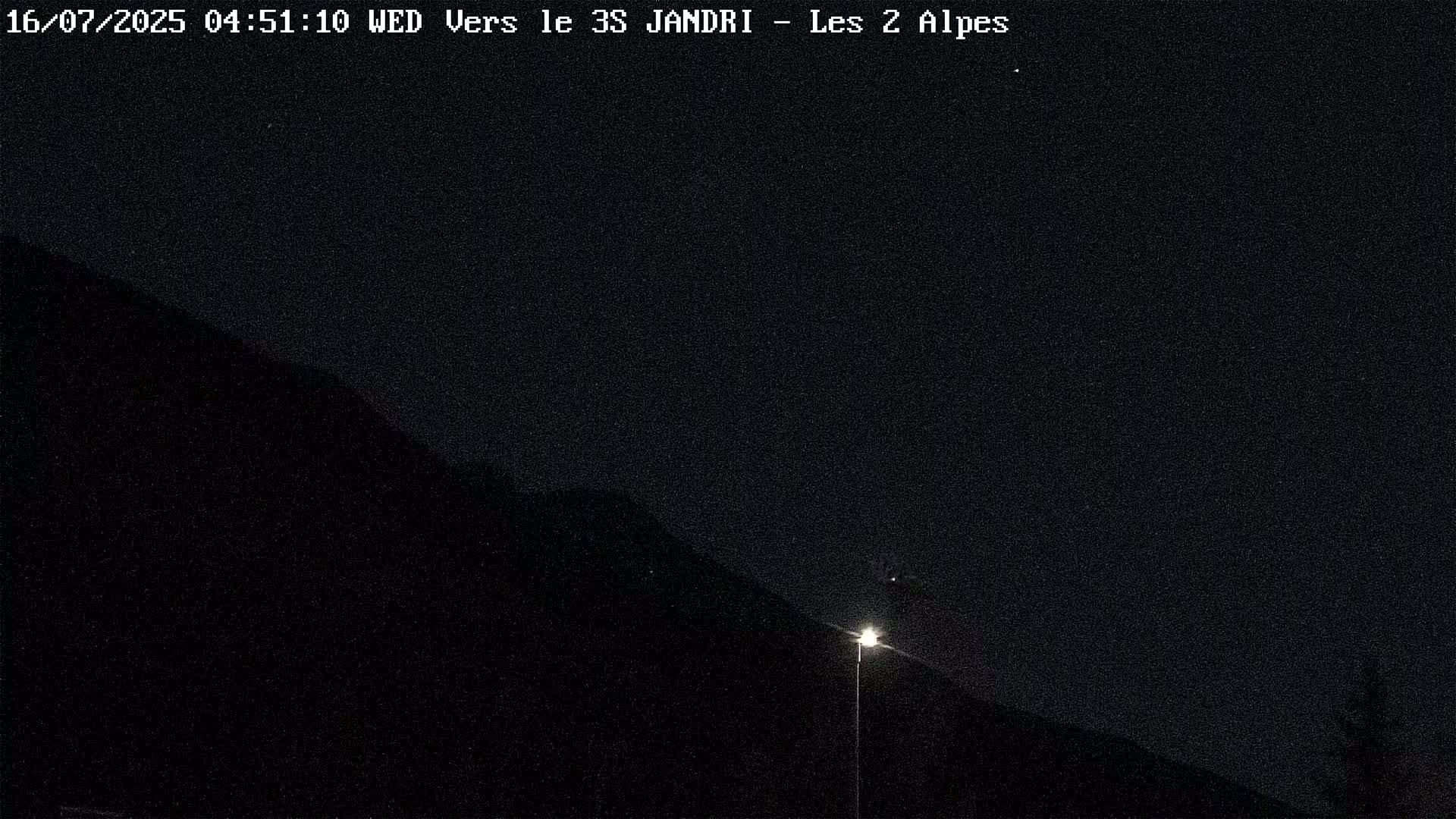 French Alps, Les deux Alpes Ski Slopes Live Cam - Grenoble, Isere, Auvergne-Rhone-Alpes, France