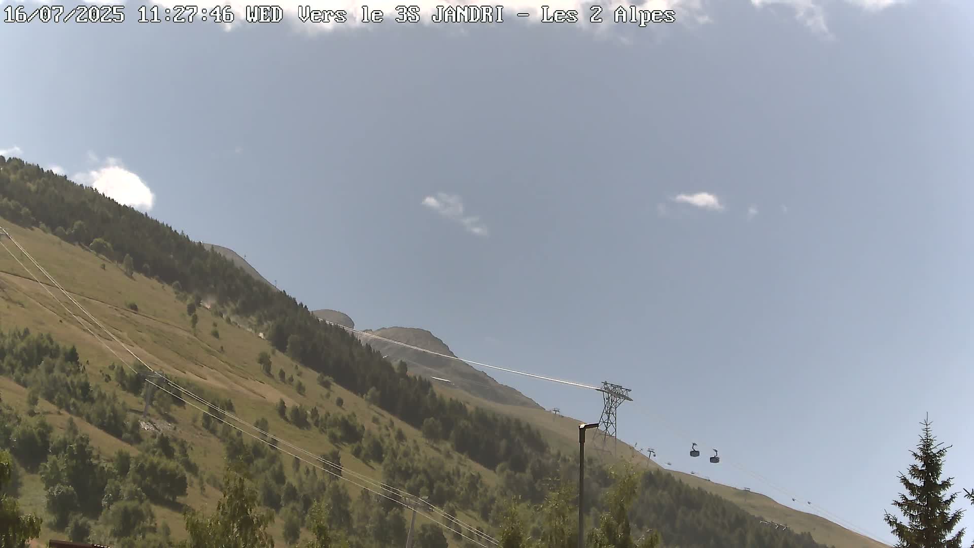 French Alps, Les deux Alpes Ski Slopes Live Cam - Grenoble, Isere, Auvergne-Rhone-Alpes, France