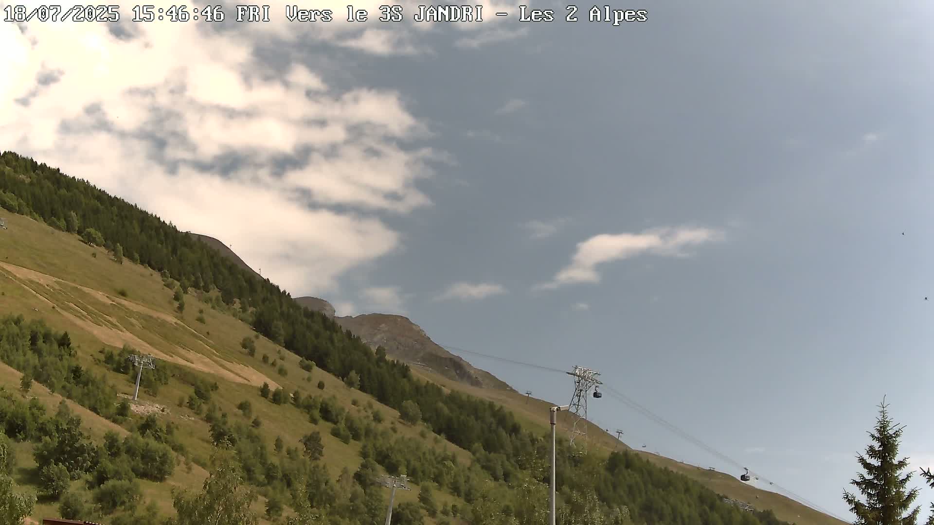 French Alps, Les deux Alpes Ski Slopes Live Cam - Grenoble, Isere, Auvergne-Rhone-Alpes, France
