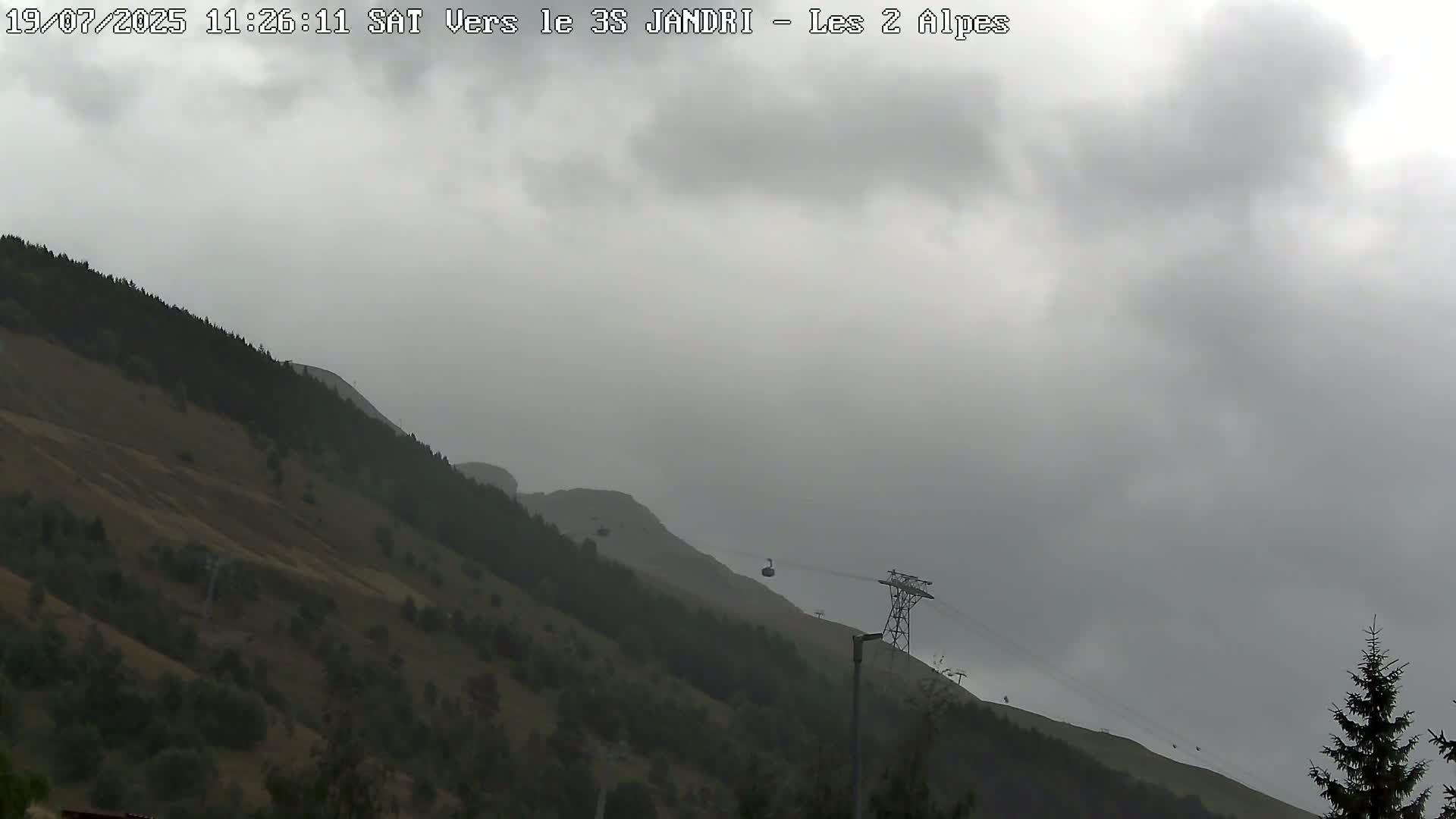 French Alps, Les deux Alpes Ski Slopes Live Cam - Grenoble, Isere, Auvergne-Rhone-Alpes, France