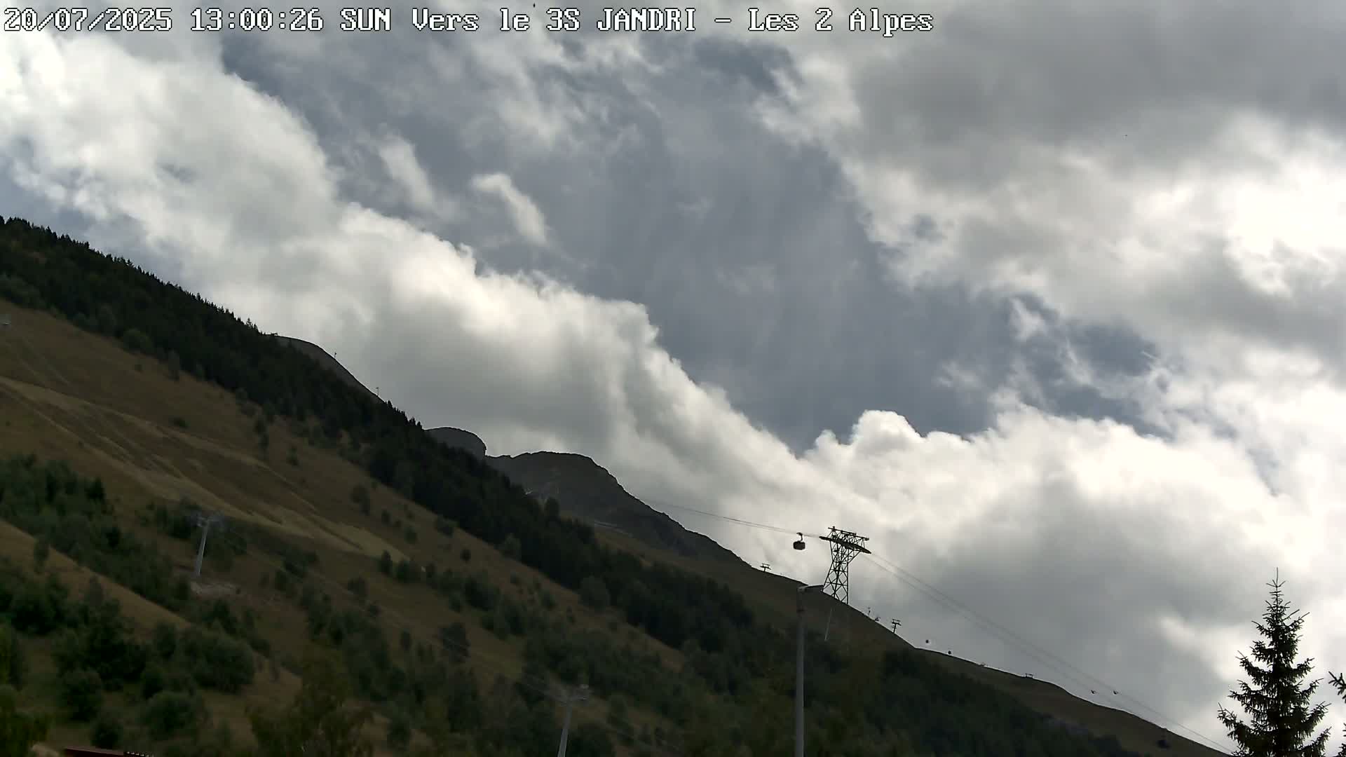 French Alps, Les deux Alpes Ski Slopes Live Cam - Grenoble, Isere, Auvergne-Rhone-Alpes, France