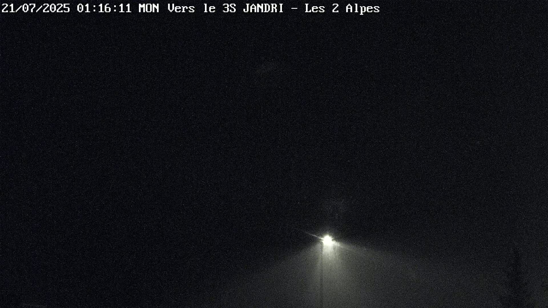 French Alps, Les deux Alpes Ski Slopes Live Cam - Grenoble, Isere, Auvergne-Rhone-Alpes, France