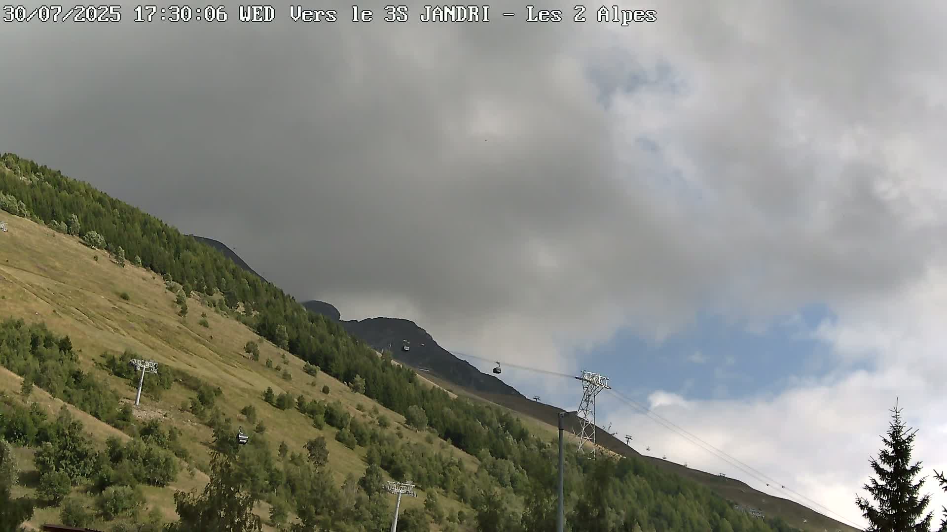 French Alps, Les deux Alpes Ski Slopes Live Cam - Grenoble, Isere, Auvergne-Rhone-Alpes, France