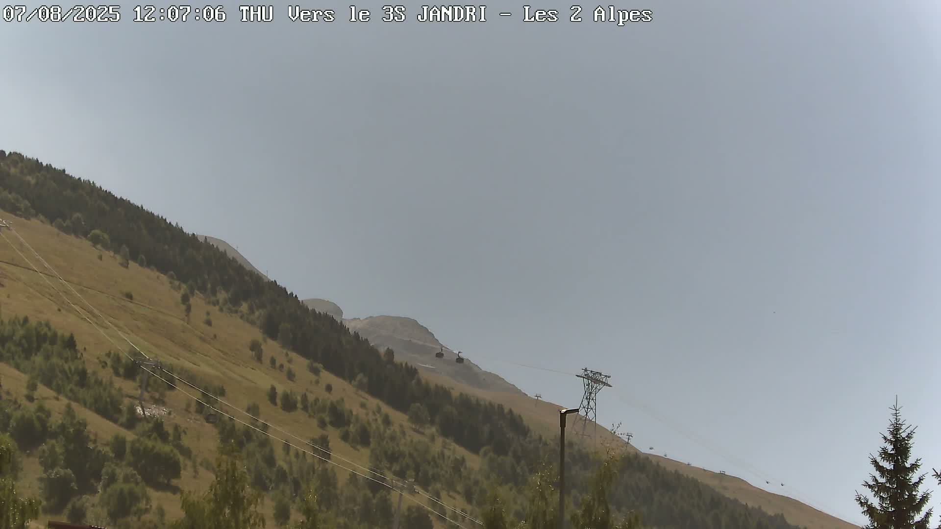 French Alps, Les deux Alpes Ski Slopes Live Cam - Grenoble, Isere, Auvergne-Rhone-Alpes, France