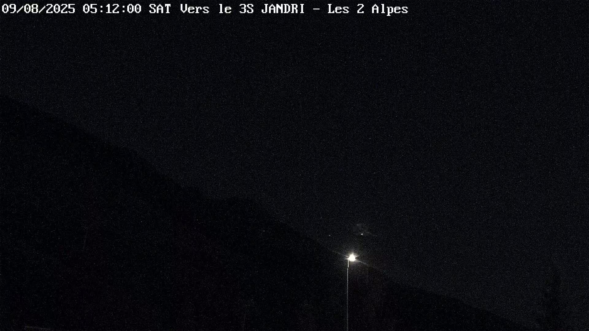 French Alps, Les deux Alpes Ski Slopes Live Cam - Grenoble, Isere, Auvergne-Rhone-Alpes, France