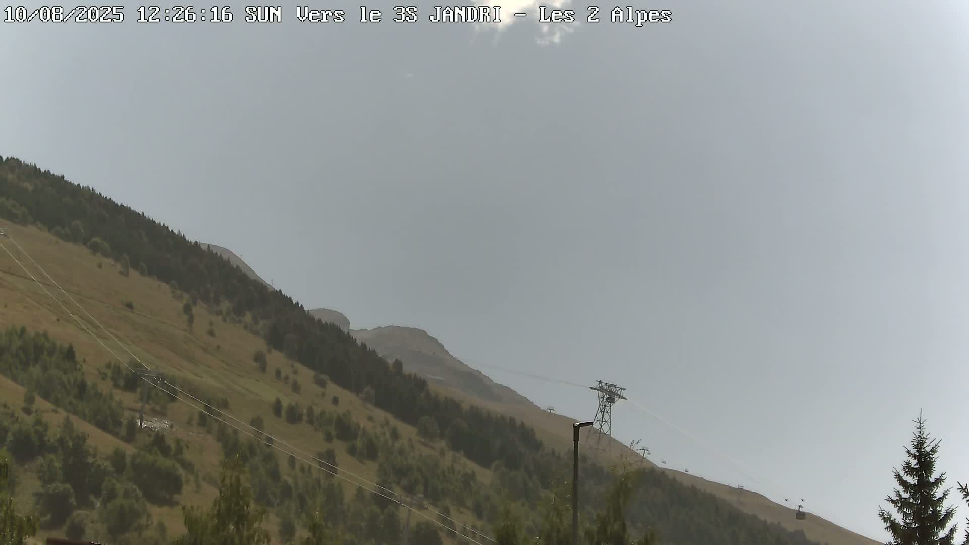 French Alps, Les deux Alpes Ski Slopes Live Cam - Grenoble, Isere, Auvergne-Rhone-Alpes, France