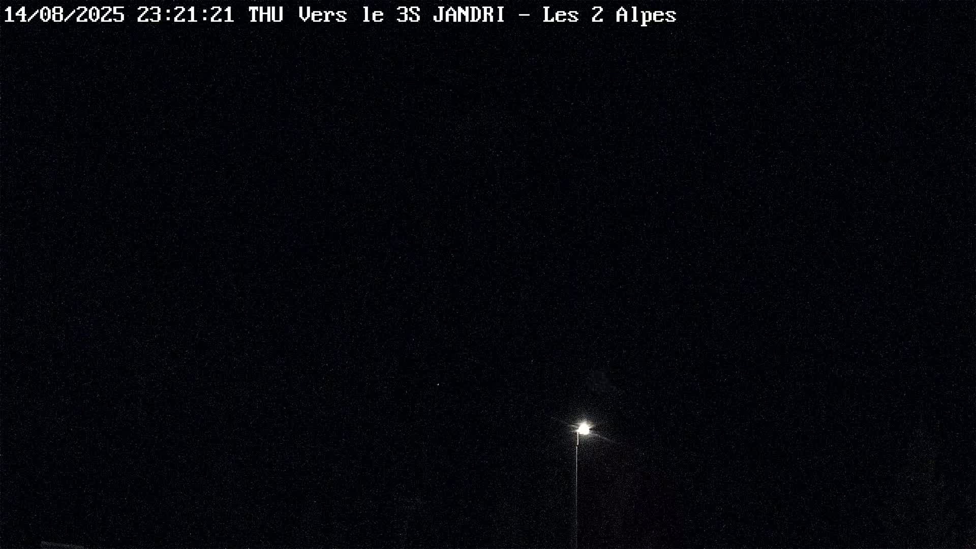 French Alps, Les deux Alpes Ski Slopes Live Cam - Grenoble, Isere, Auvergne-Rhone-Alpes, France
