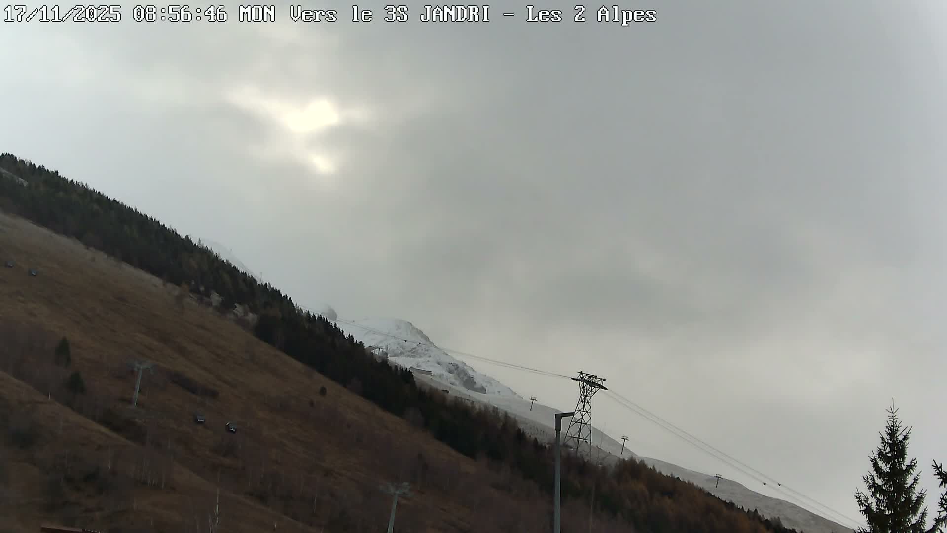 French Alps, Les deux Alpes Ski Slopes Live Cam - Grenoble, Isere, Auvergne-Rhone-Alpes, France