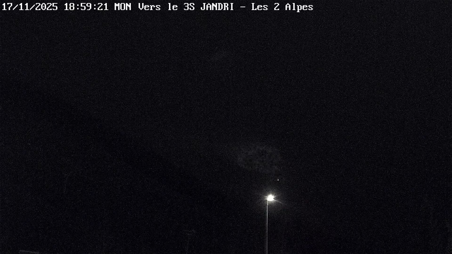 French Alps, Les deux Alpes Ski Slopes Live Cam - Grenoble, Isere, Auvergne-Rhone-Alpes, France