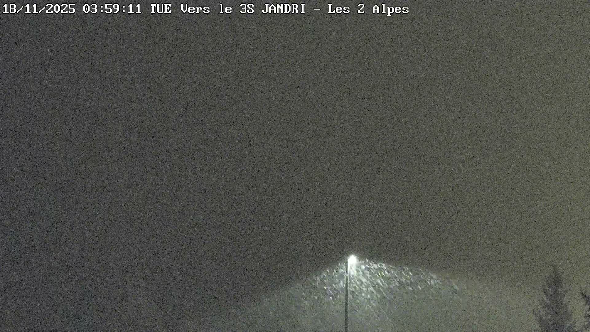 French Alps, Les deux Alpes Ski Slopes Live Cam - Grenoble, Isere, Auvergne-Rhone-Alpes, France