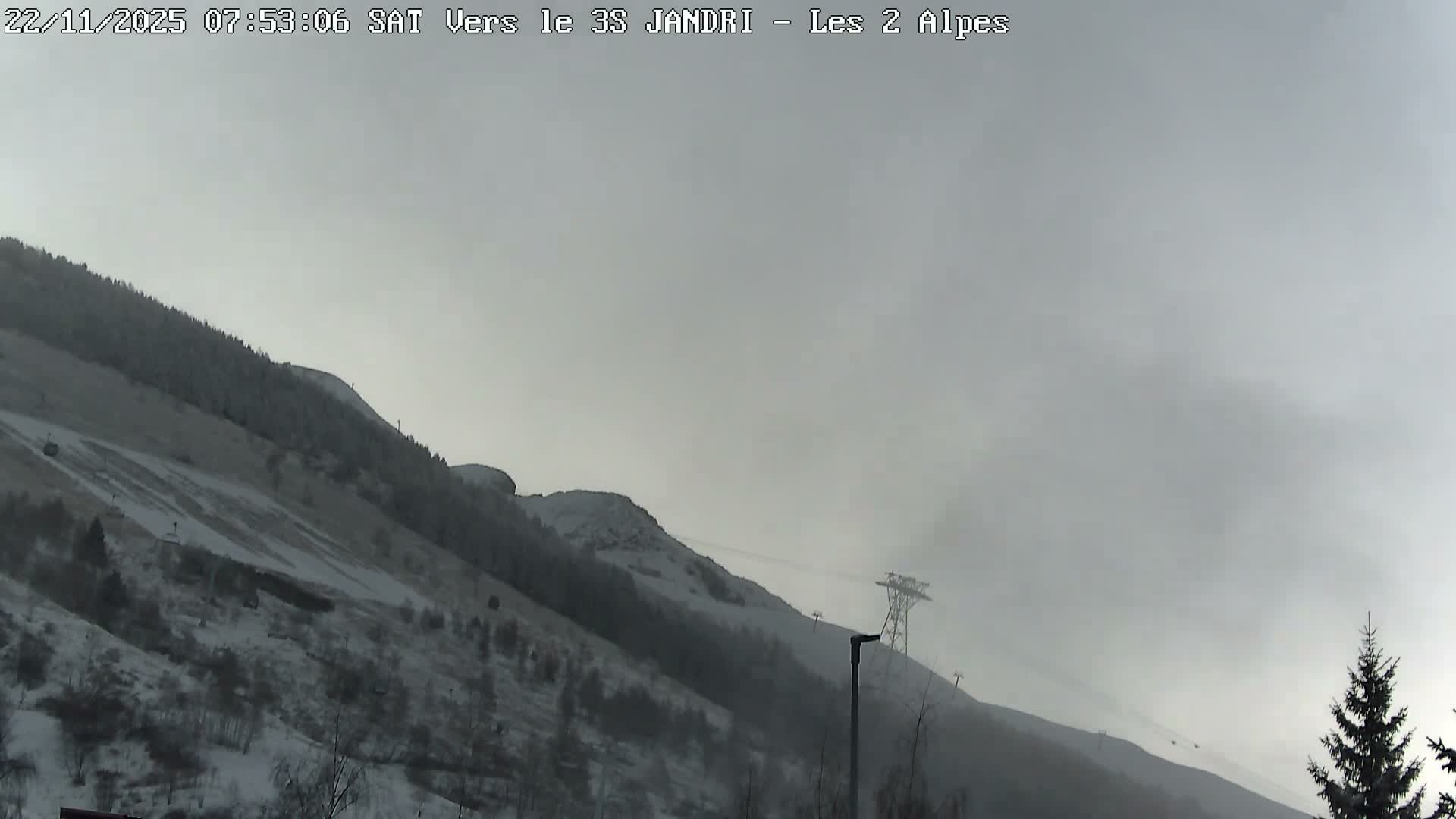 French Alps, Les deux Alpes Ski Slopes Live Cam - Grenoble, Isere, Auvergne-Rhone-Alpes, France