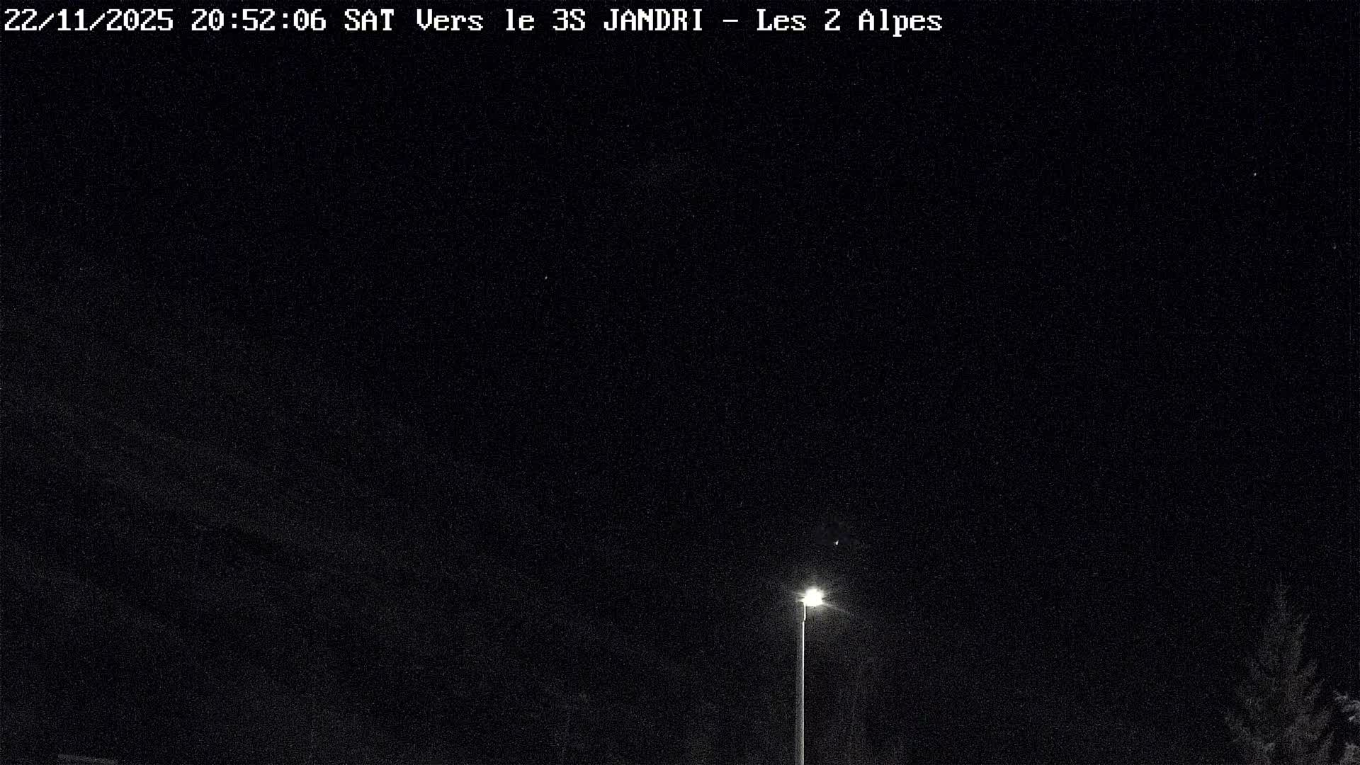 French Alps, Les deux Alpes Ski Slopes Live Cam - Grenoble, Isere, Auvergne-Rhone-Alpes, France