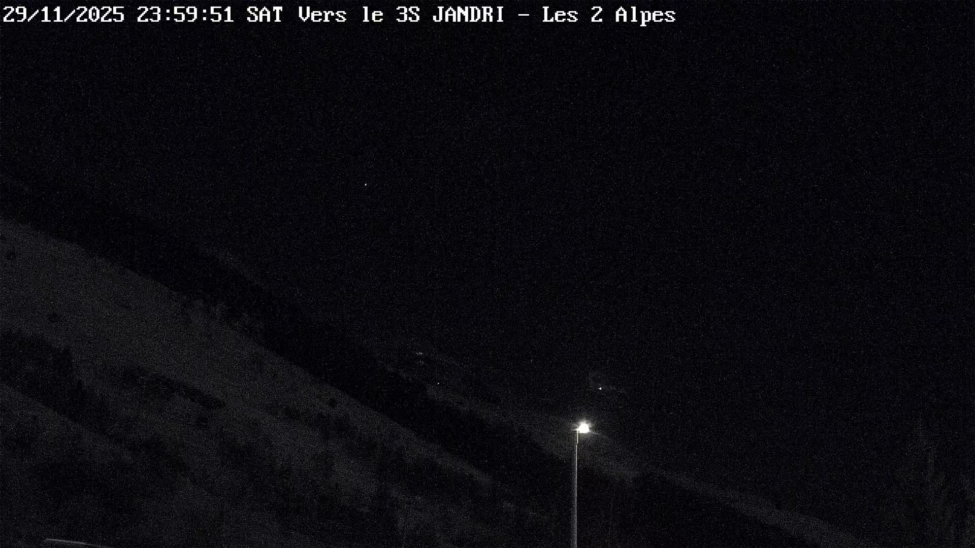 French Alps, Les deux Alpes Ski Slopes Live Cam - Grenoble, Isere, Auvergne-Rhone-Alpes, France