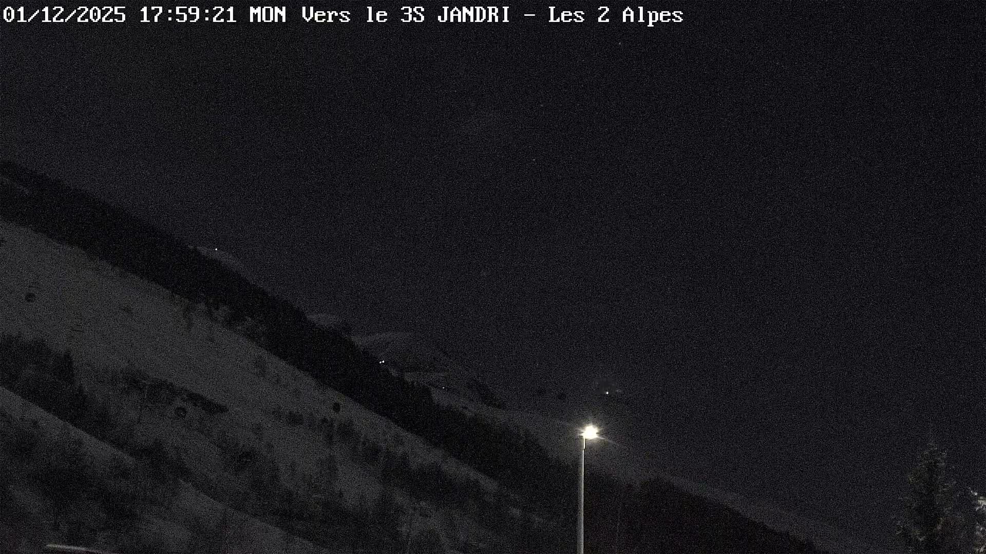 French Alps, Les deux Alpes Ski Slopes Live Cam - Grenoble, Isere, Auvergne-Rhone-Alpes, France