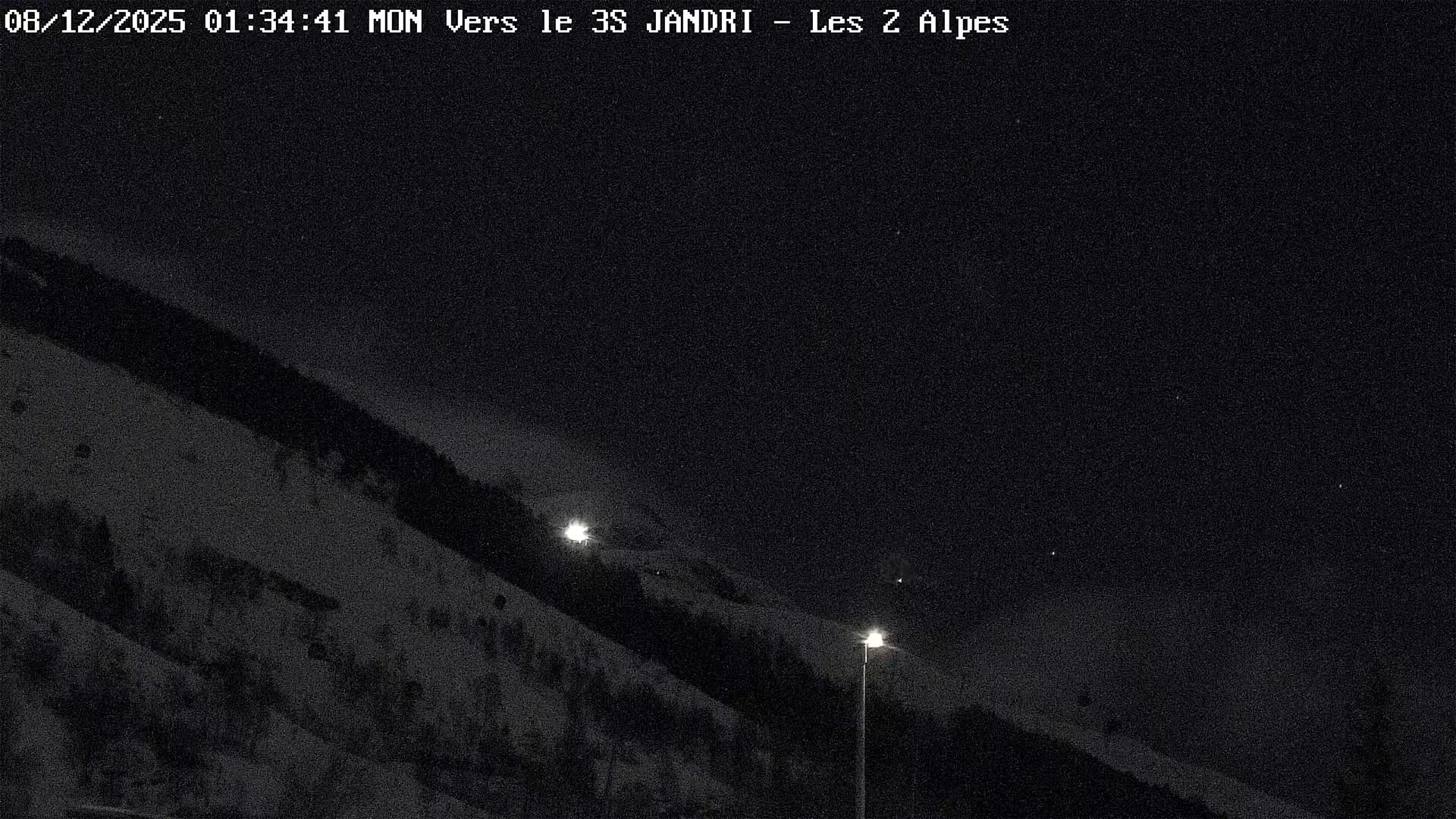 French Alps, Les deux Alpes Ski Slopes Live Cam - Grenoble, Isere, Auvergne-Rhone-Alpes, France