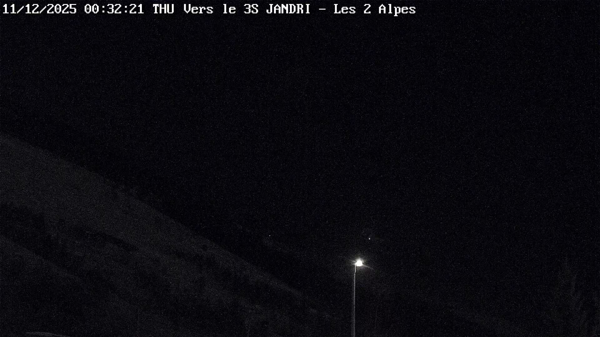 French Alps, Les deux Alpes Ski Slopes Live Cam - Grenoble, Isere, Auvergne-Rhone-Alpes, France