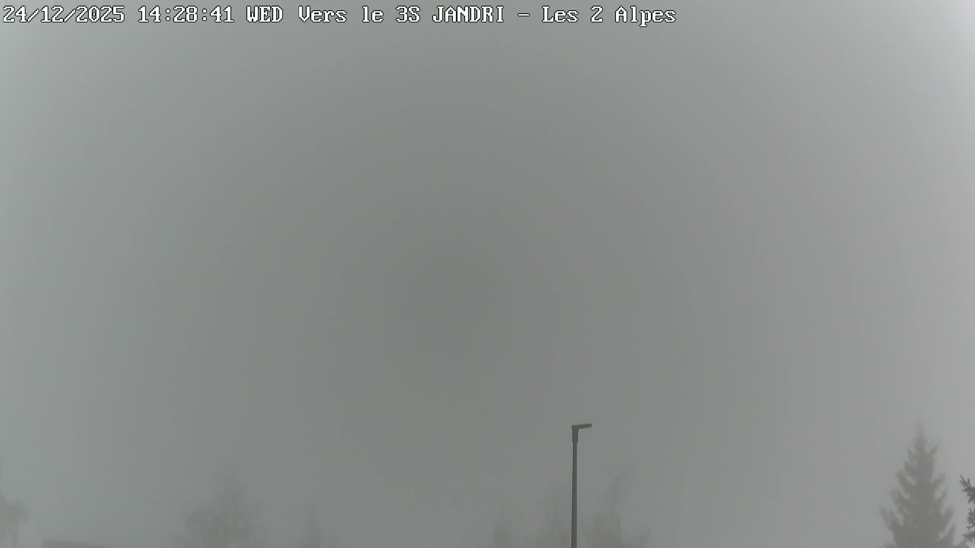 French Alps, Les deux Alpes Ski Slopes Live Cam - Grenoble, Isere, Auvergne-Rhone-Alpes, France