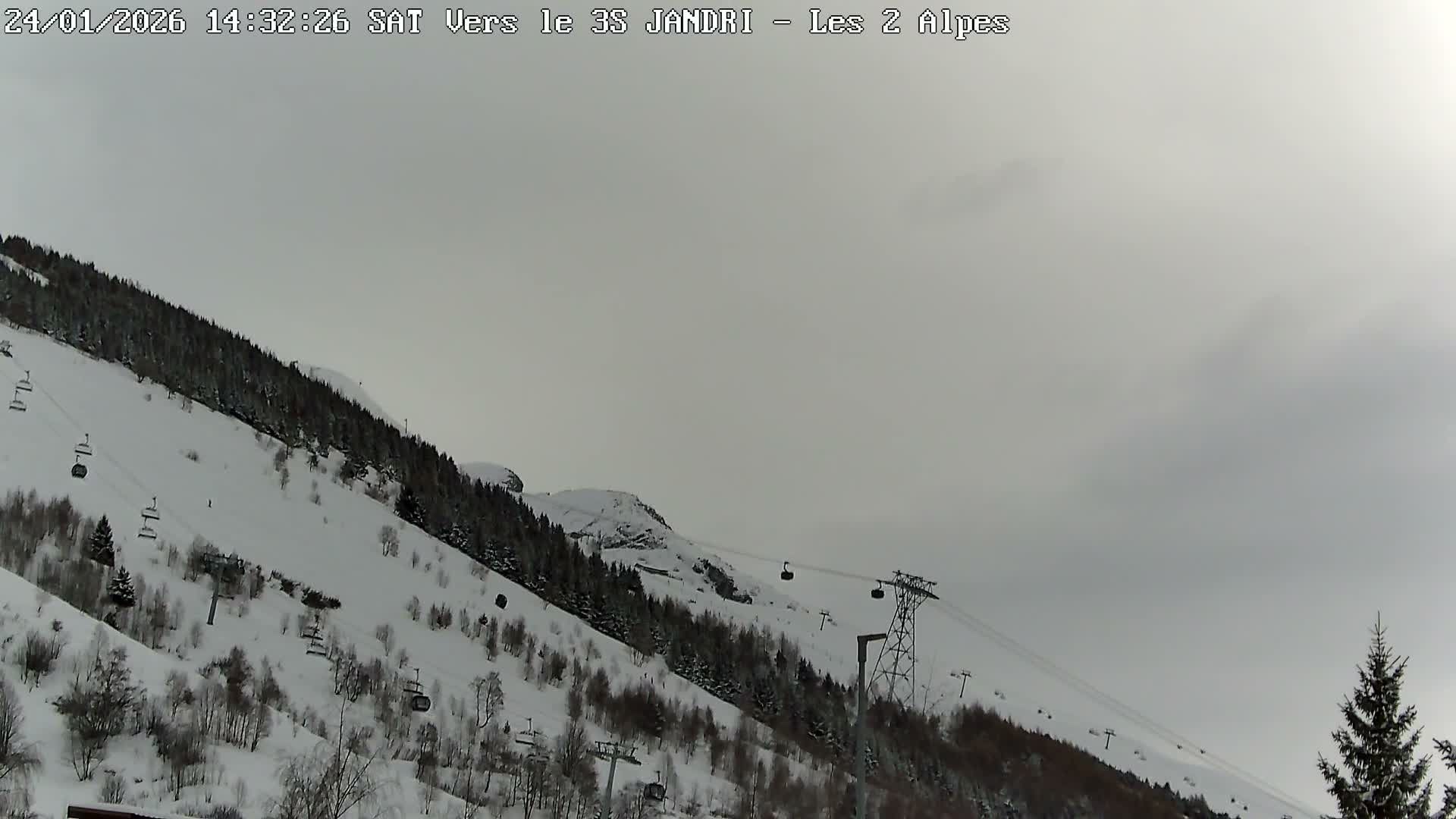 French Alps, Les deux Alpes Ski Slopes Live Cam - Grenoble, Isere, Auvergne-Rhone-Alpes, France