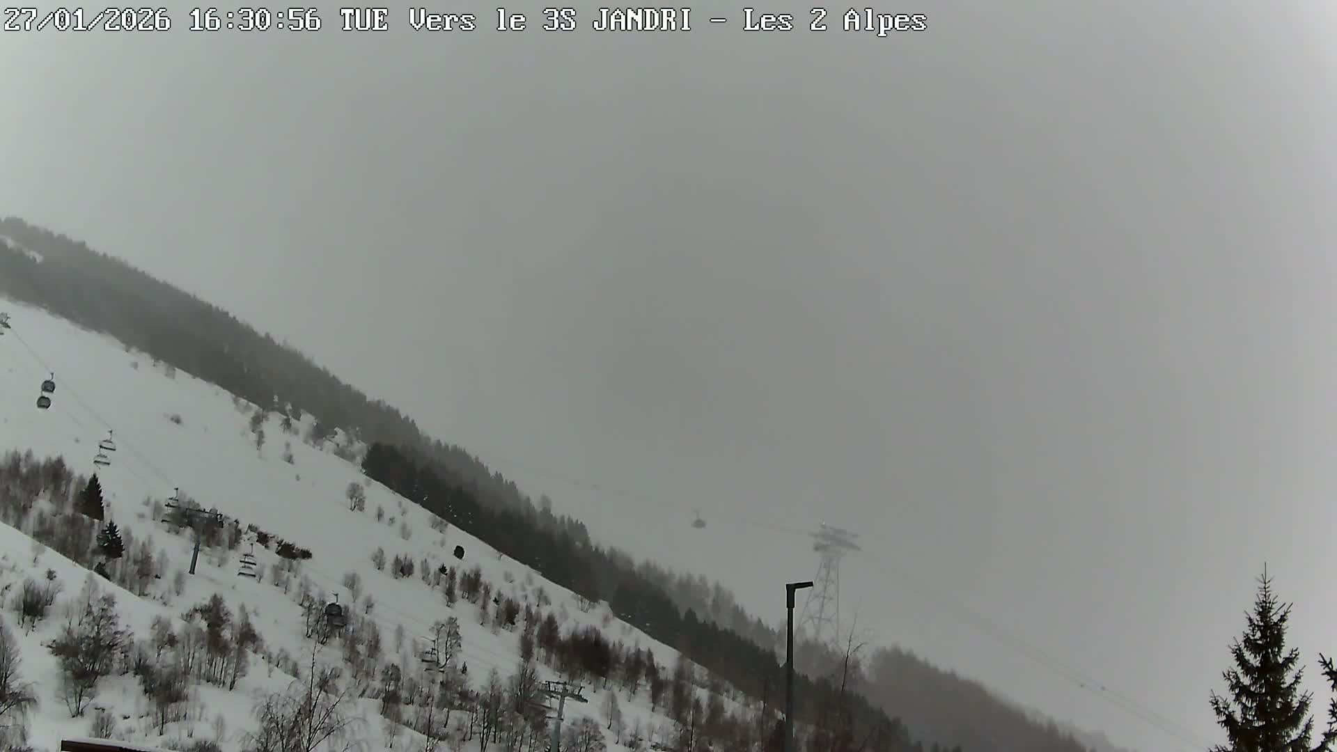 French Alps, Les deux Alpes Ski Slopes Live Cam - Grenoble, Isere, Auvergne-Rhone-Alpes, France