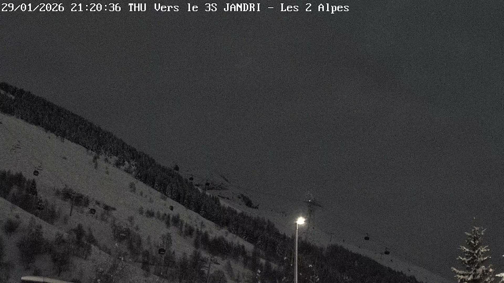 French Alps, Les deux Alpes Ski Slopes Live Cam - Grenoble, Isere, Auvergne-Rhone-Alpes, France
