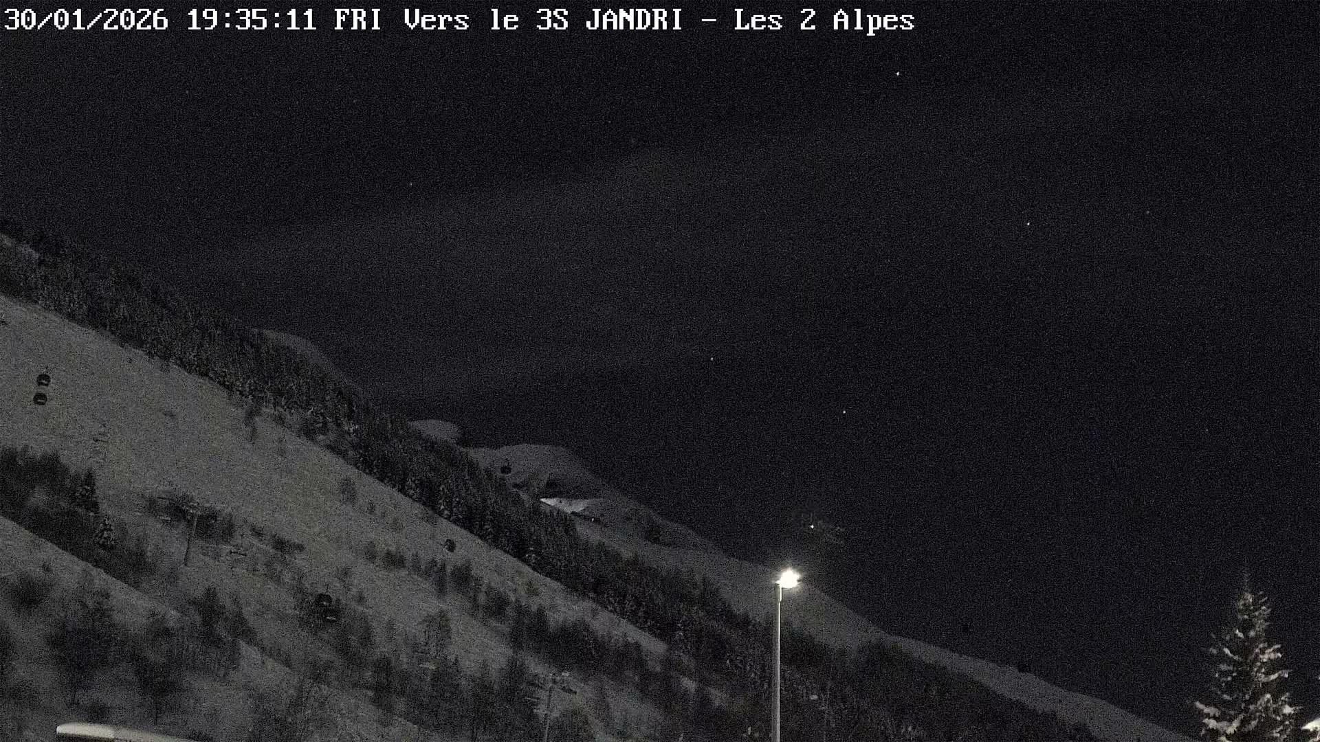 French Alps, Les deux Alpes Ski Slopes Live Cam - Grenoble, Isere, Auvergne-Rhone-Alpes, France