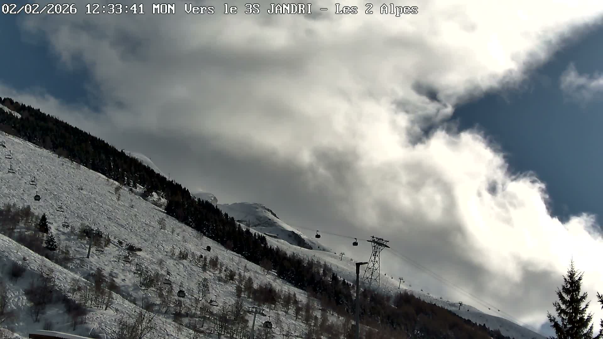 French Alps, Les deux Alpes Ski Slopes Live Cam - Grenoble, Isere, Auvergne-Rhone-Alpes, France